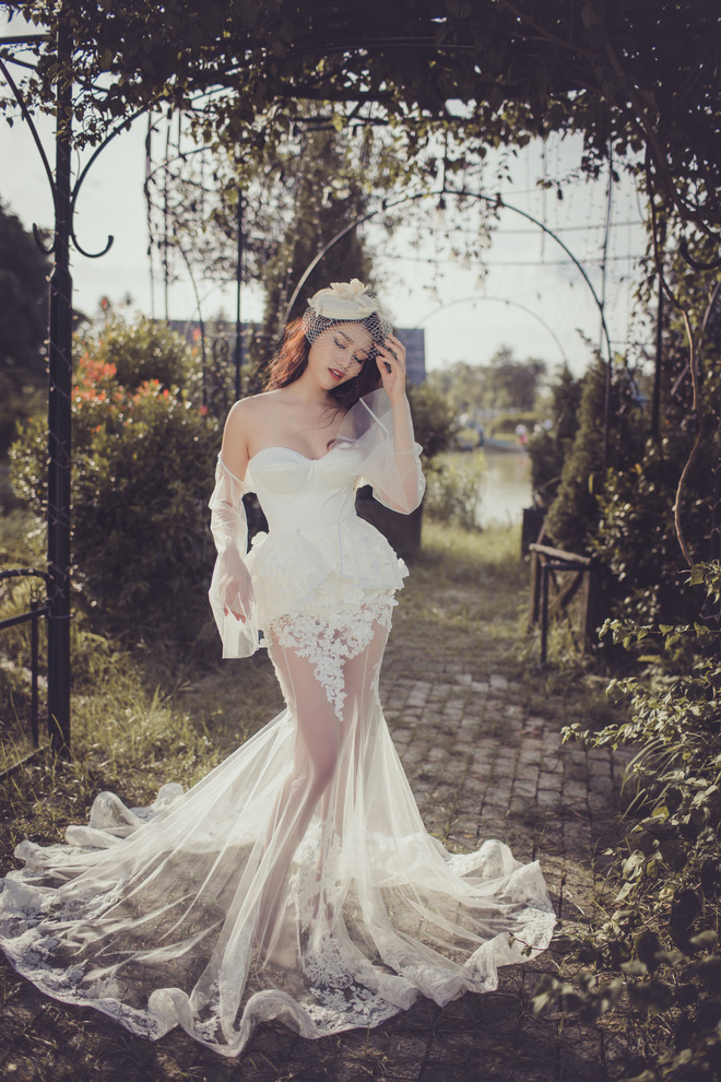 Chế Nguyễn Quỳnh Châu mặc váy cưới đẹp lộng lẫy và sexy