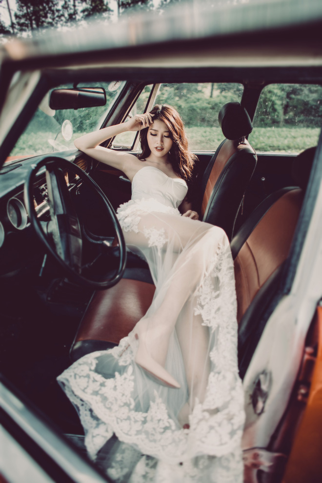 Chế Nguyễn Quỳnh Châu mặc váy cưới đẹp lộng lẫy và sexy