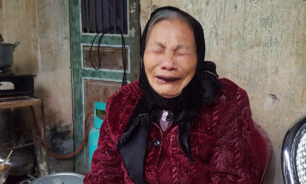 Chủ hụi 8X ôm hàng chục tỷ đi chữa bệnh, cụ bà 88 tuổi khóc ngất