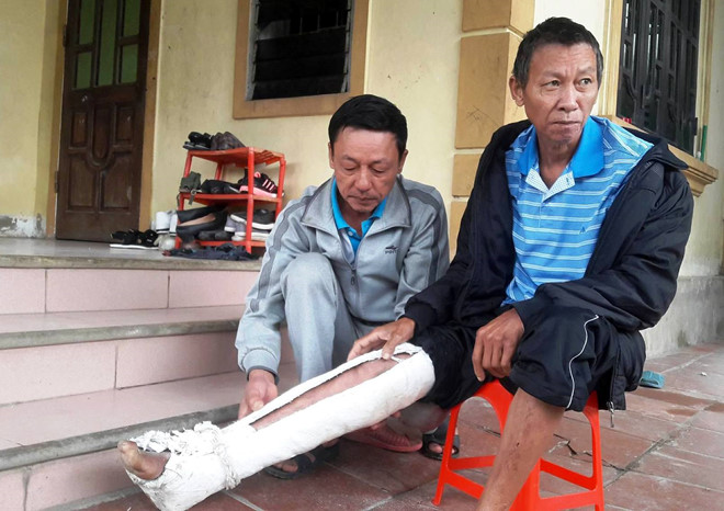 Lời khai của nghịch tử đánh bố gãy xương sườn