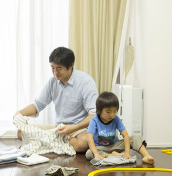 Nhật ký chồng giặt quần áo cho con khiến các mẹ không thể nhịn cười