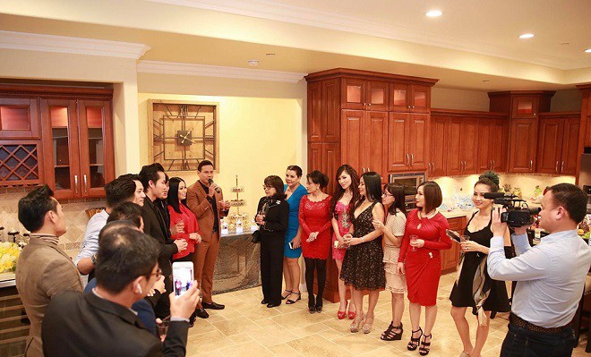 Hoa hậu Phu nhân Toàn cầu Kristine Thảo Lâm tổ chức sinh nhật cho bạn trai