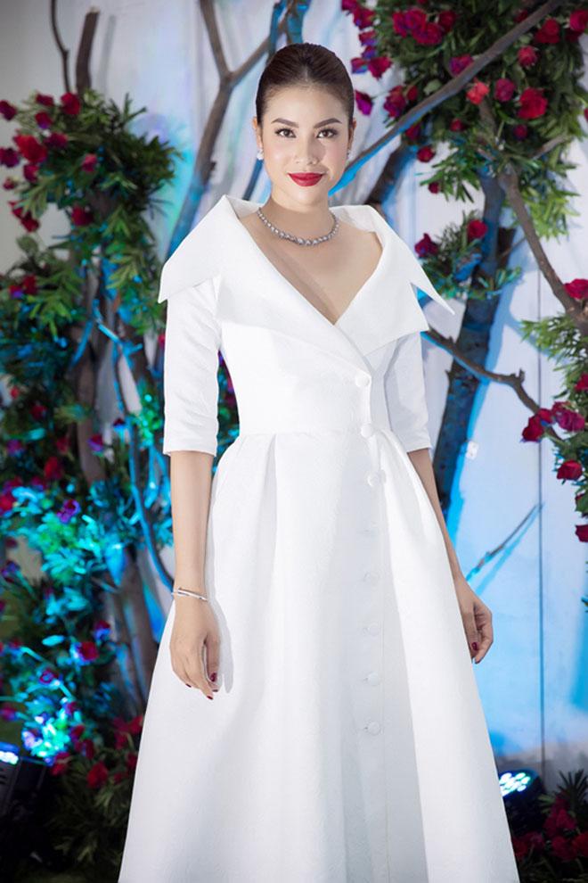 Muốn thành công chúa, hãy học Phạm Hương!