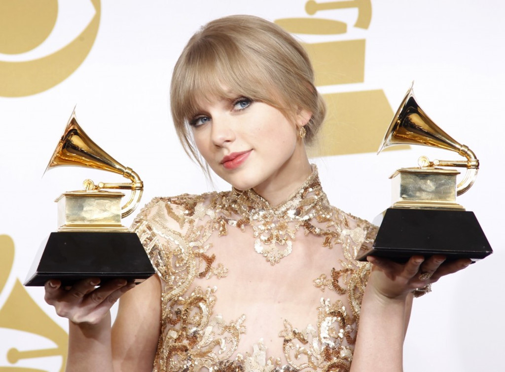 Taylor Swift 28 tuổi: 280 triệu USD, 286 giải thưởng và 17 bạn trai
