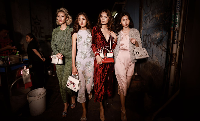 Những mẫu túi xách thu hút tín đồ thời trang mùa lễ hội