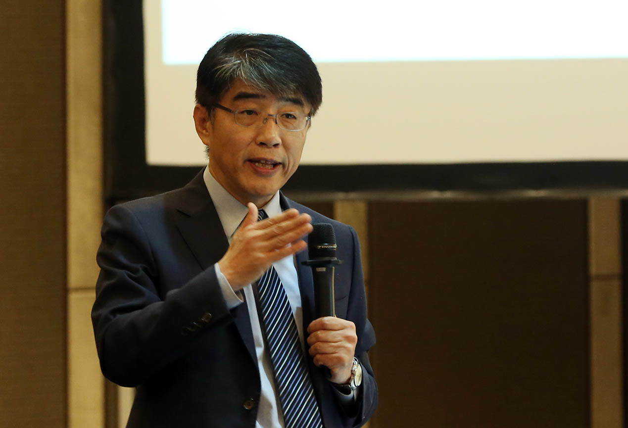 Trả lương theo bằng cấp phức tạp, không hiệu quả