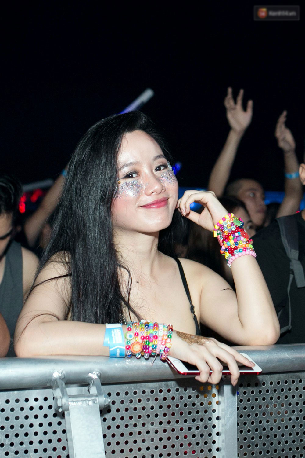 Đi rave show Armin và đây là những cô nàng nóng bỏng nhất!