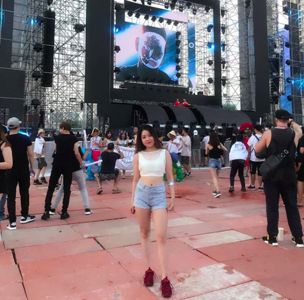 Đi rave show Armin và đây là những cô nàng nóng bỏng nhất!