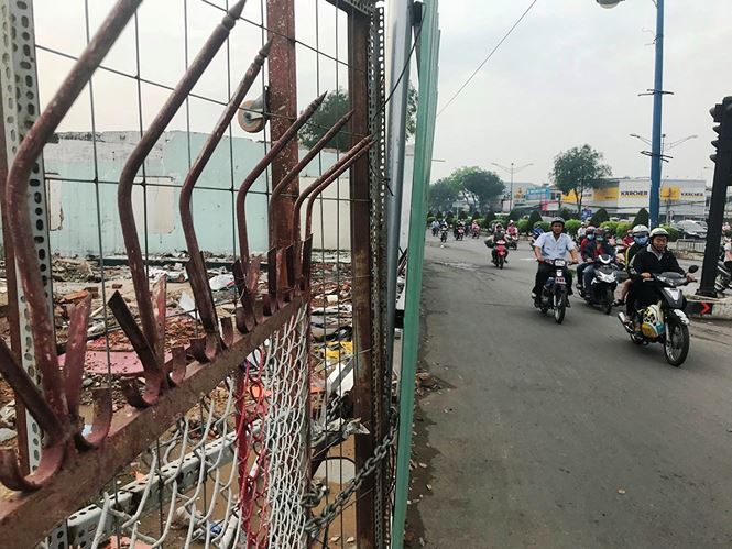 Bên trong khu giải tỏa 50 ki-ốt sân bay Tân Sơn Nhất Bên trong khu giải tỏa 50 ki-ốt sân bay Tân Sơn Nhất