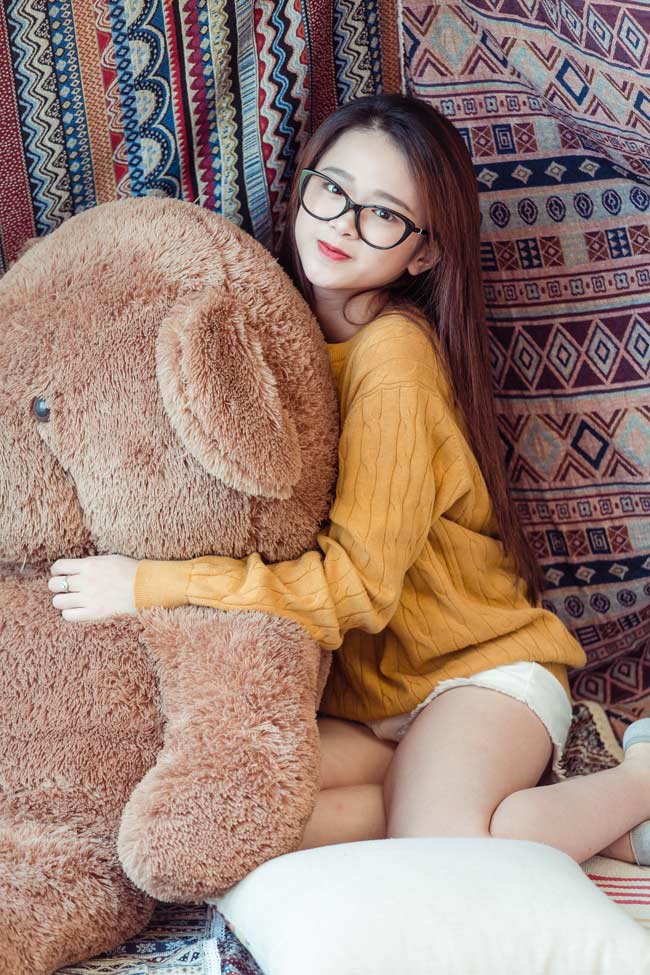 Linh Ka - Hot girl thị phi nhất 2017 tung ảnh Giáng sinh đẹp lung linh