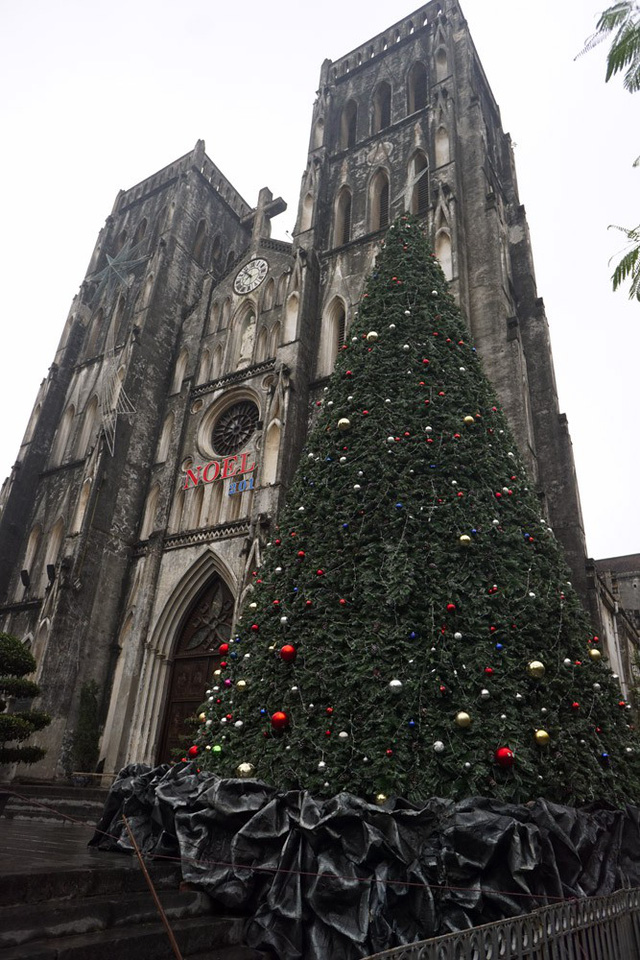 Nhà thờ ở Hà Nội trang hoàng đón Giáng sinh