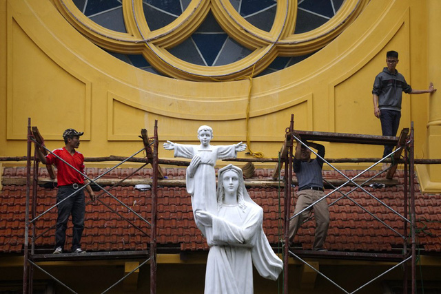 Nhà thờ ở Hà Nội trang hoàng đón Giáng sinh