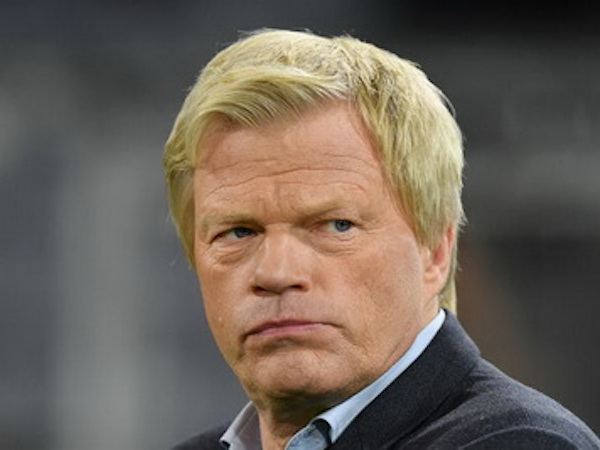 Oliver Kahn tiếc vì không gia nhập Man Utd