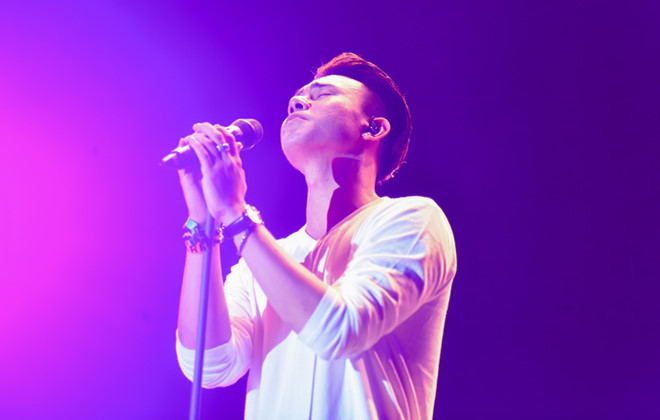 Đông Hùng: 5 năm ai gọi gì cũng hát, không dám mua áo mới