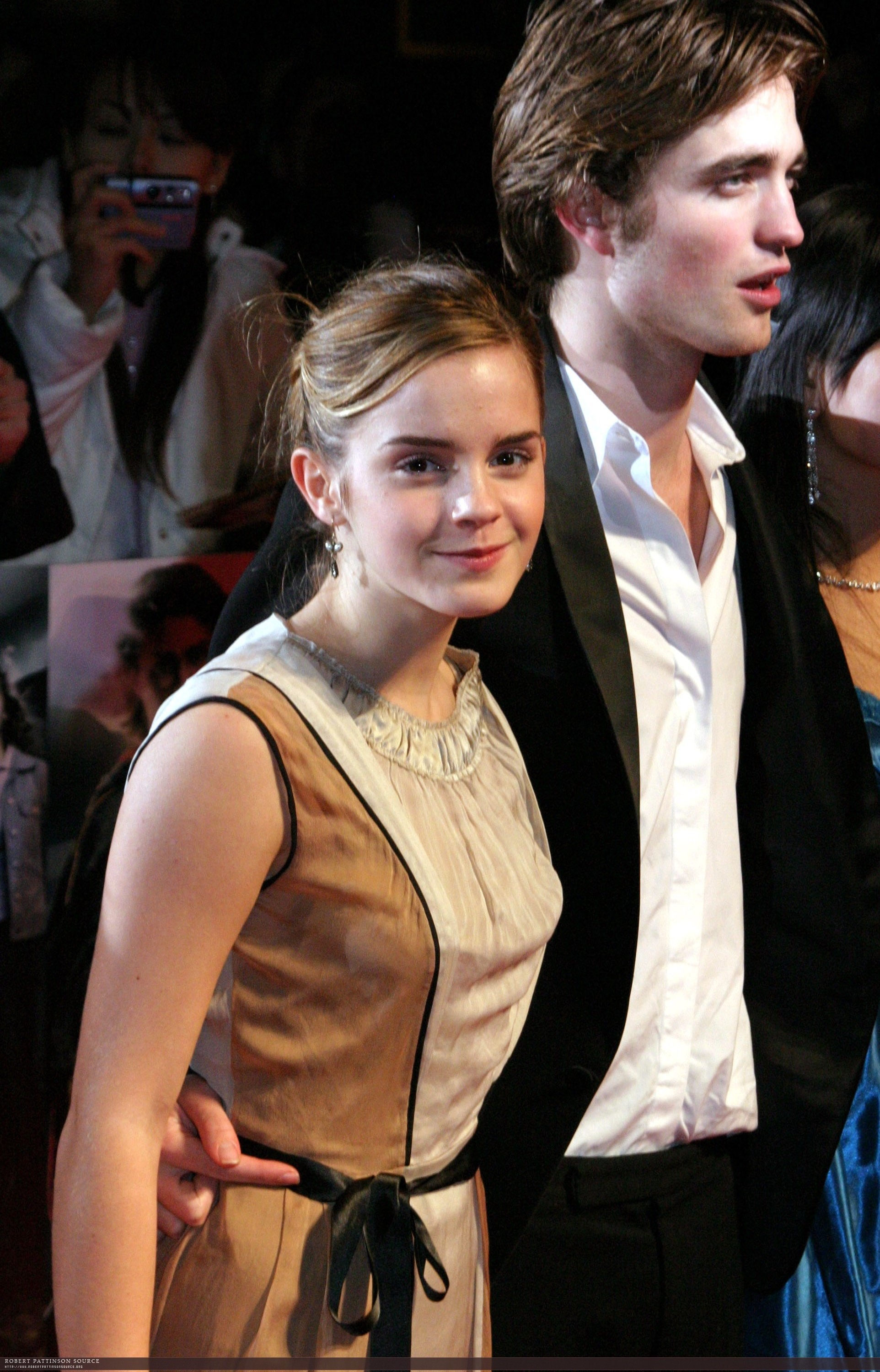 Đều đã độc thân, Emma Watson và Robert Pattinson bất ngờ trở thành cặp đôi mới của Hollywood? Đều đã độc thân, Emma Watson và Robert Pattinson bất ngờ trở thành cặp đôi mới của Hollywood?