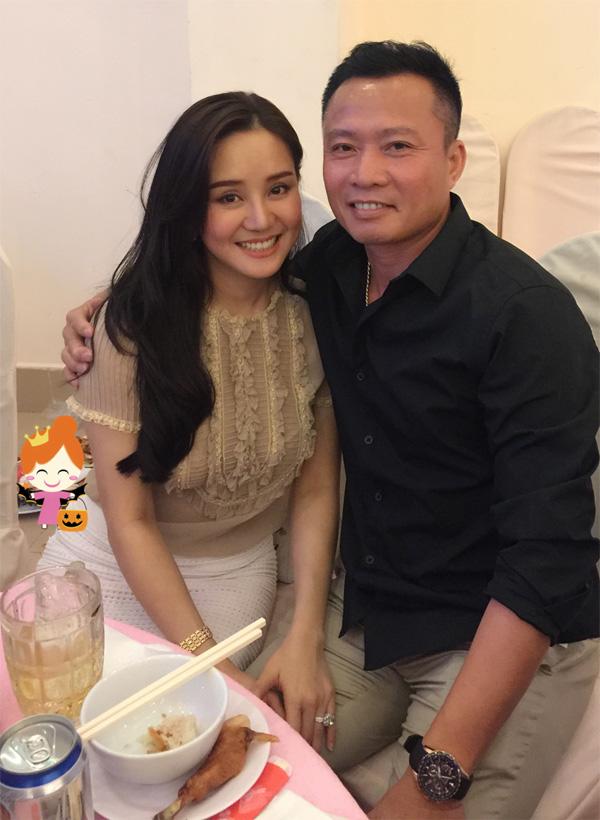 Những nửa kia bị giấu kín như bưng của sao Việt