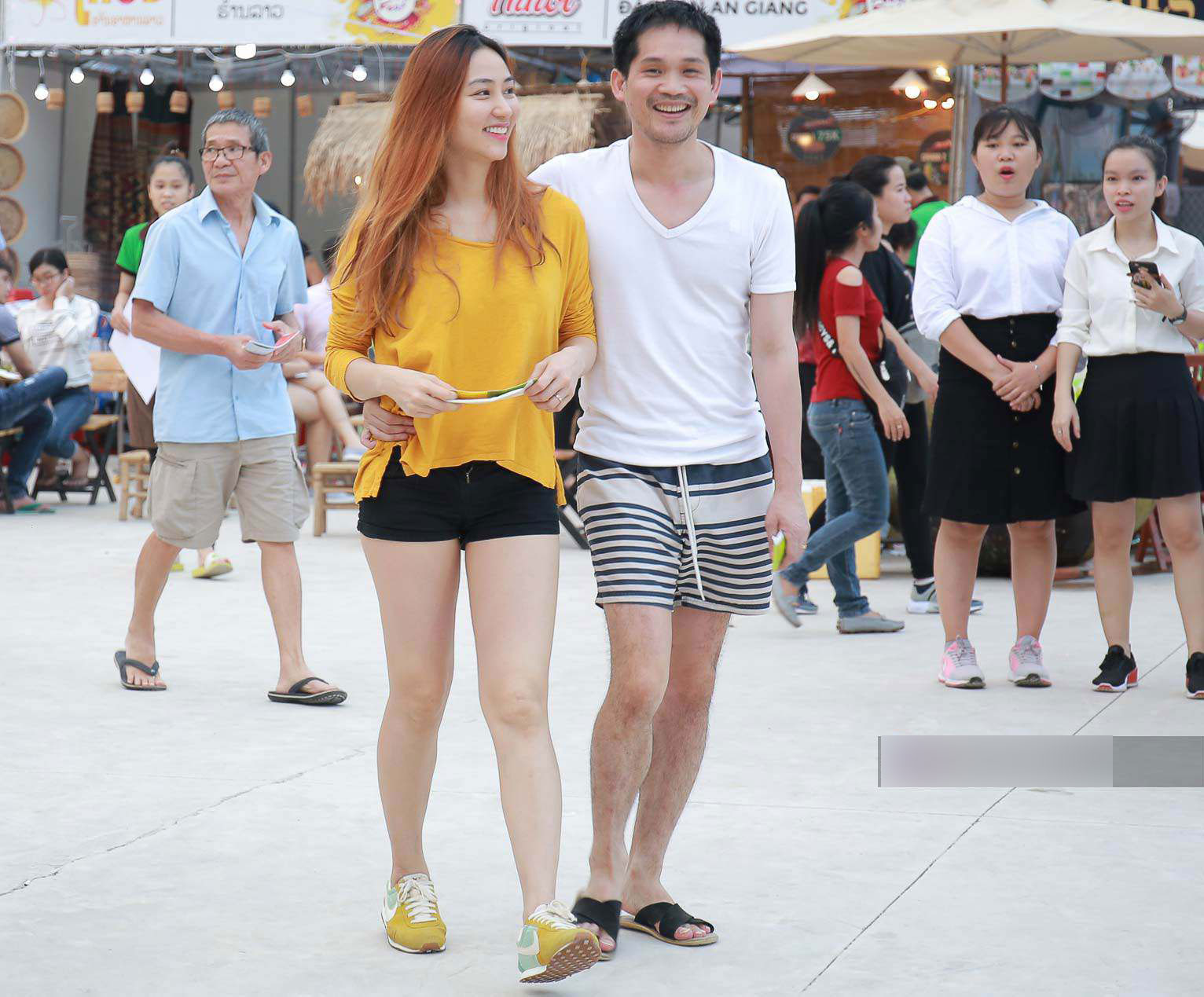 Những nửa kia bị giấu kín như bưng của sao Việt