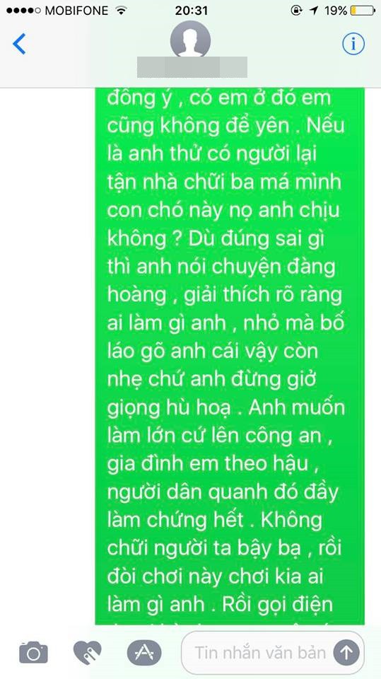 Gia đình đánh shipper vỡ mũ bảo hộ: Bạn đó rất láo, đòi móc đồ chơi khô máu với ba tôi! Gia đình đánh shipper vỡ mũ bảo hộ: Bạn đó rất láo, đòi móc đồ chơi khô máu với ba tôi!