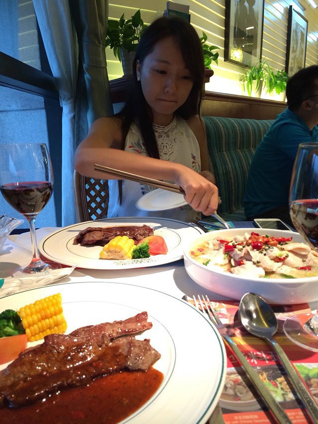 Tuyển tập tình huống trớ trêu khi gái xinh ngoài đời khác xa trên ảnh