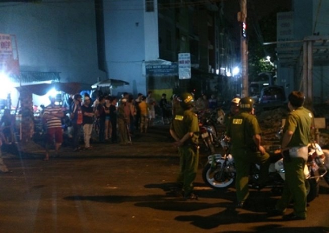 TP.HCM: 2 nhóm giang hồ hỗn chiến tranh giành địa bàn, một người tử vong