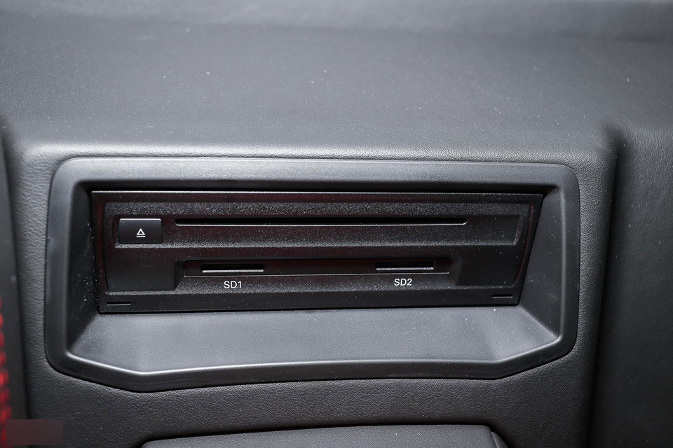 Lamborghini Huracan LP610-4 màu đen chính hãng đầu tiên tại Việt Nam