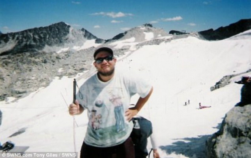 Phượt thủ vừa mù vừa điếc đi khắp thế giới