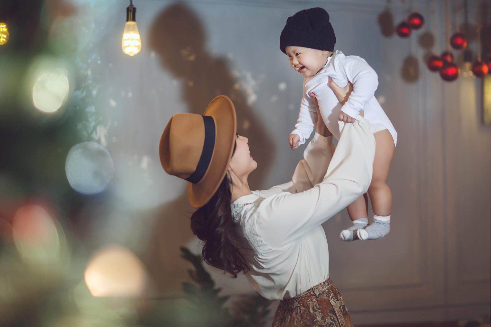 Khánh Hiền: Khi sinh con, tôi và chồng ôm nhau khóc suốt 1 ngày