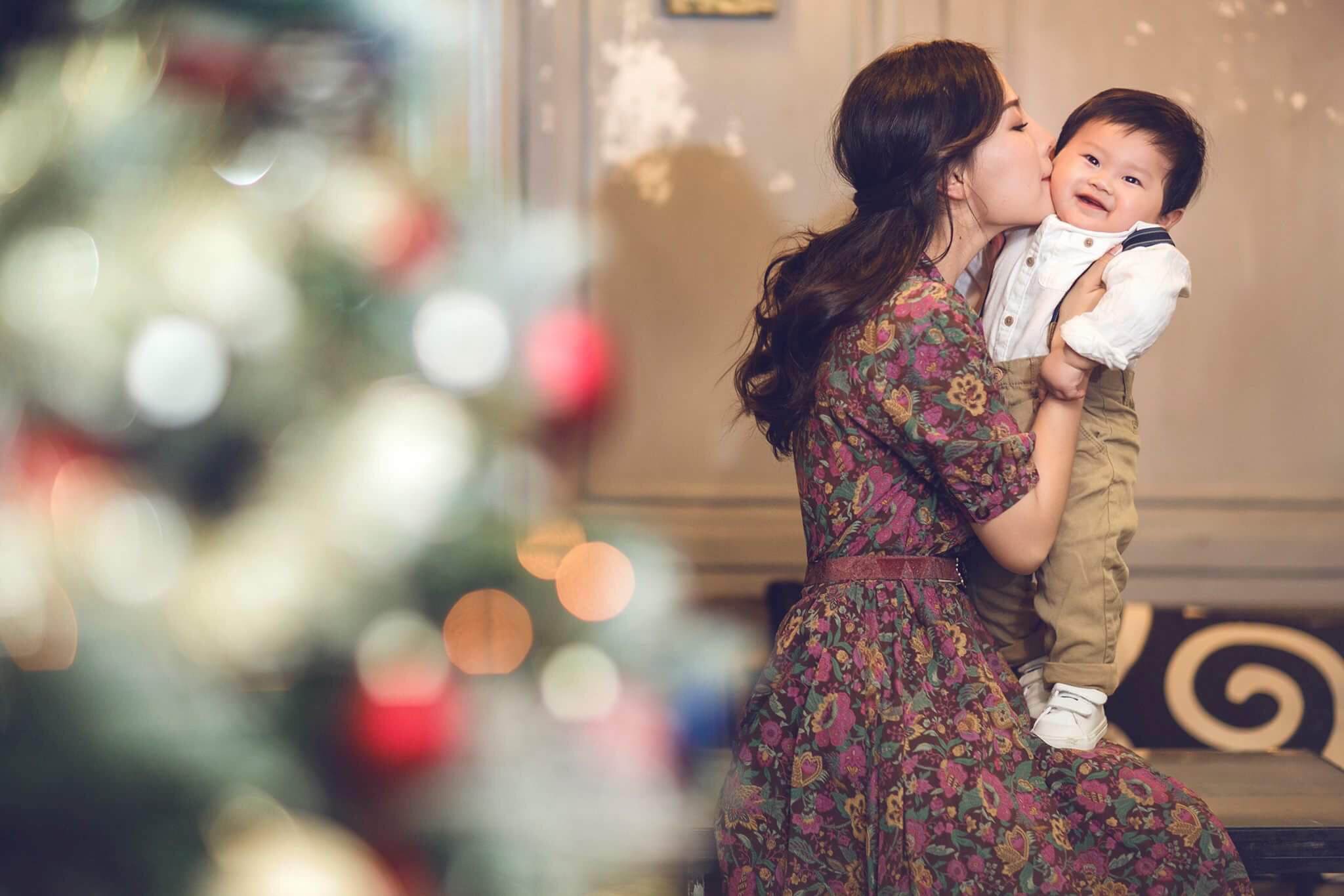 Khánh Hiền: Khi sinh con, tôi và chồng ôm nhau khóc suốt 1 ngày Khánh Hiền: Khi sinh con, tôi và chồng ôm nhau khóc suốt 1 ngày