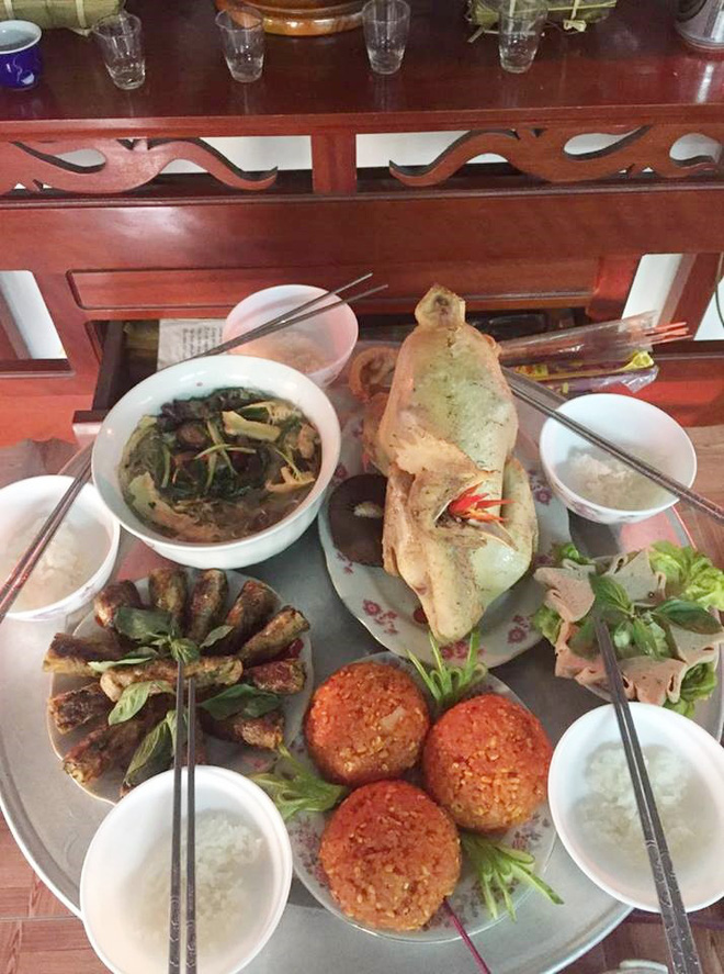 Tháng Chạp sát nút, ai mong đến Tết mặc ai, hội các bà nội trợ ôn lại kỷ niệm sợ Tết hãi hồn