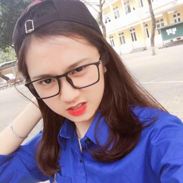 Nữ sinh Nghệ An tiếp tục chứng minh ‘mặt tròn chính là chân lý’ Nữ sinh Nghệ An tiếp tục chứng minh ‘mặt tròn chính là chân lý’