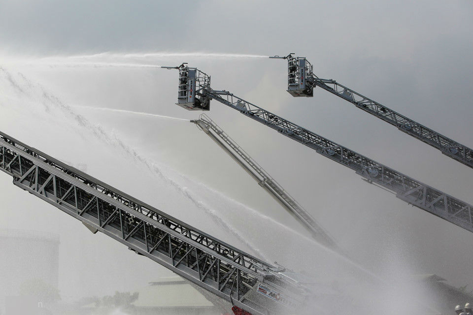 900 người diễn tập chữa cháy tổng kho xăng dầu lớn nhất Sài Gòn