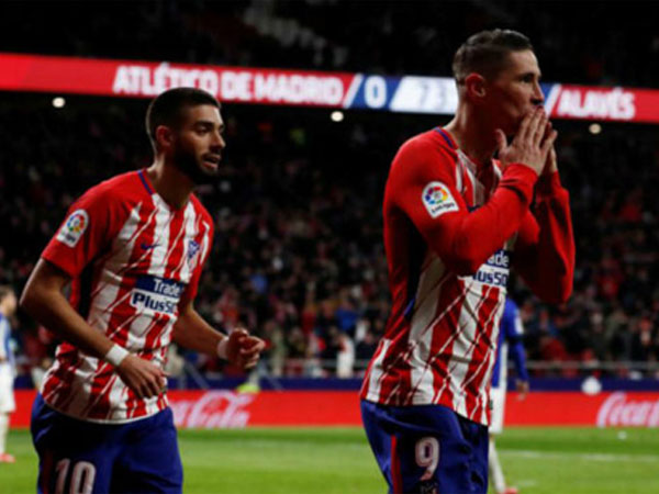 Atletico đuổi sát Barca, Valencia rơi xuống thứ ba La Liga