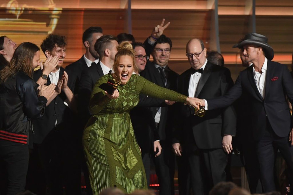 Những vụ lùm xùm gây ồn ào nhất làng giải trí Hollywood năm 2017