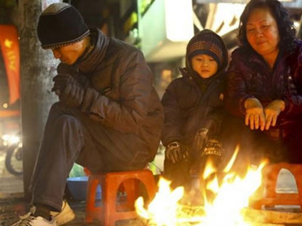 Thời tiết 17/12: Bão sắp vào biển Đông, Hà Nội rét 9 độ