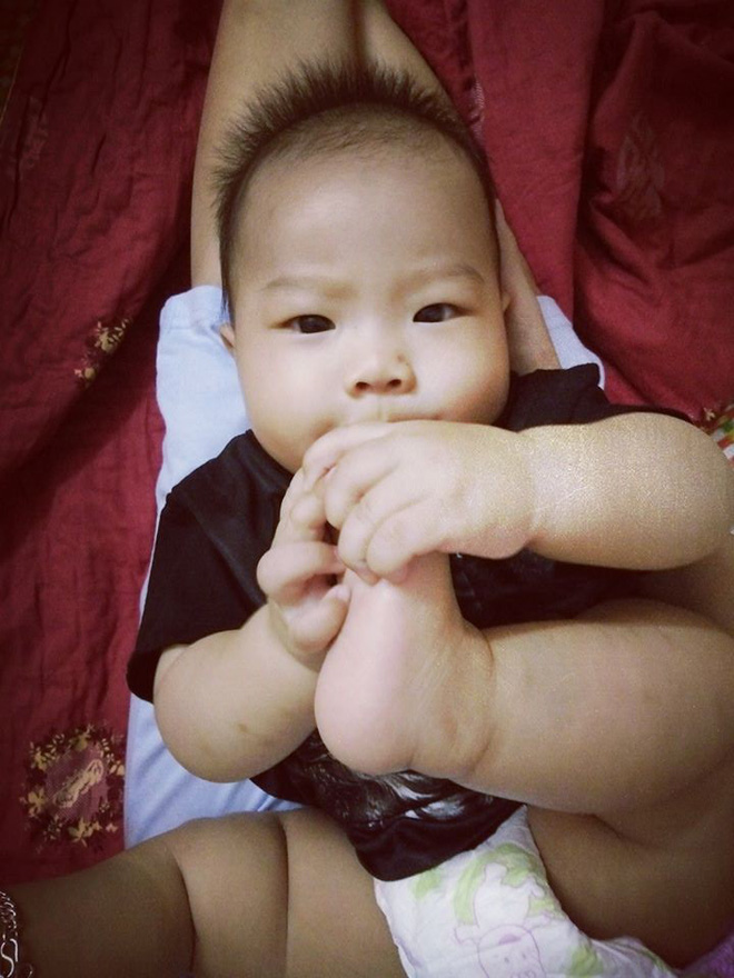 Câu chuyện nghẹn lòng của người vợ trẻ đột ngột mất chồng: Em sẽ thay anh nuôi con chúng mình khôn lớn