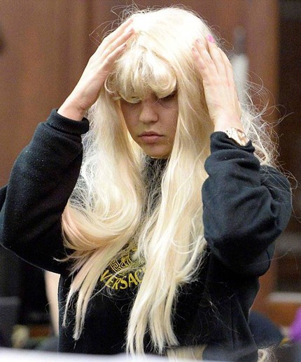 Từ sao nhí đình đám thành thiên thần sa ngã: Nghiện ngập, phá sản, làm xã hội đen bị bắt vì tội cố ý giết người