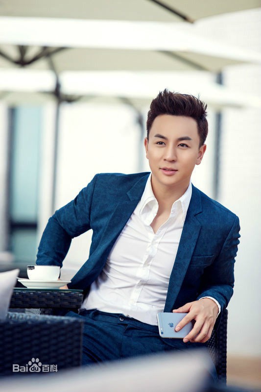 Từ sao nhí đình đám thành thiên thần sa ngã: Nghiện ngập, phá sản, làm xã hội đen bị bắt vì tội cố ý giết người