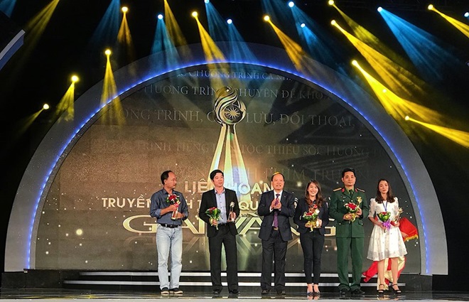 Câu chuyện về tình cha con của nghệ sĩ Quốc Tuấn được vinh danh