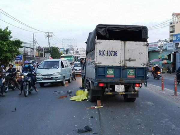 Xe máy lấn tuyến tông xe tải, một thanh niên tử vong