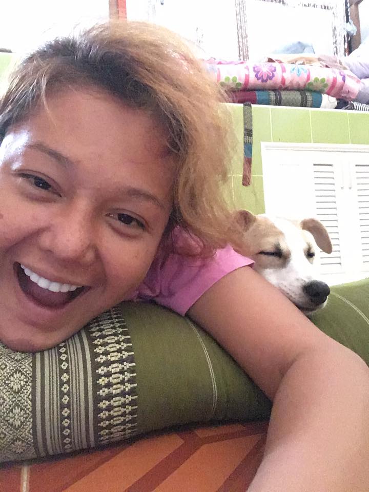 Quần áo từ lá cây và rác thải của người chuyển giới Thái Lan gây sốt