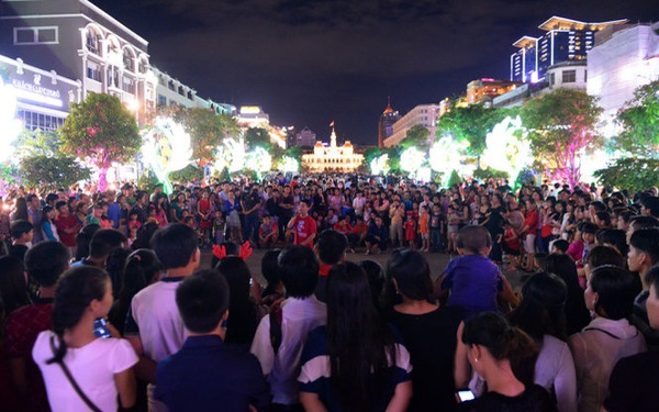 Địa điểm vui chơi Noel hấp dẫn nhất Hà Nội, TP Hồ Chí Minh