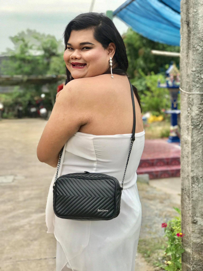 Choáng với hình ảnh mới nhất của Happy Polla Choáng với hình ảnh mới nhất của Happy Polla