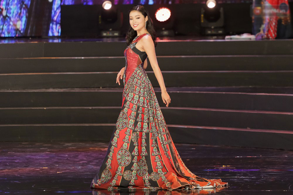 Nữ sinh Đại học Tây Đô đăng quang Hoa khôi sinh viên Việt Nam 2017