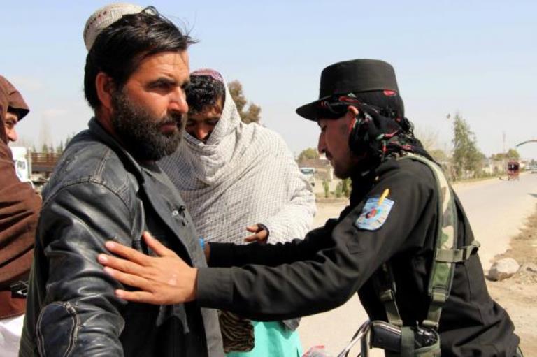 Hai vụ khủng bố ở Afghanistan, ít nhất 12 người chết