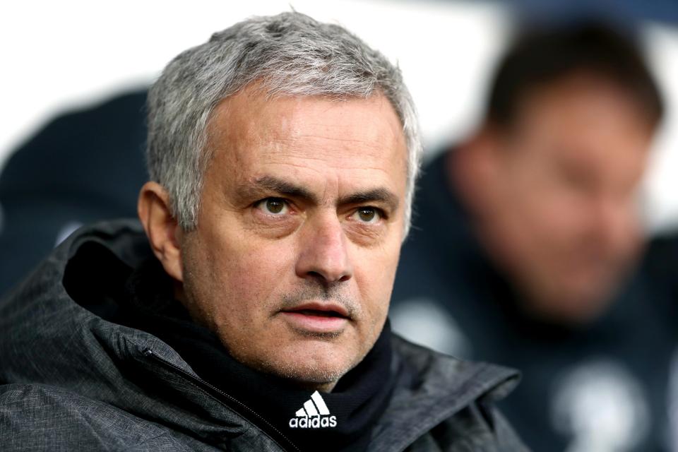 Mourinho đá xoáy thói vênh váo của cầu thủ Man City