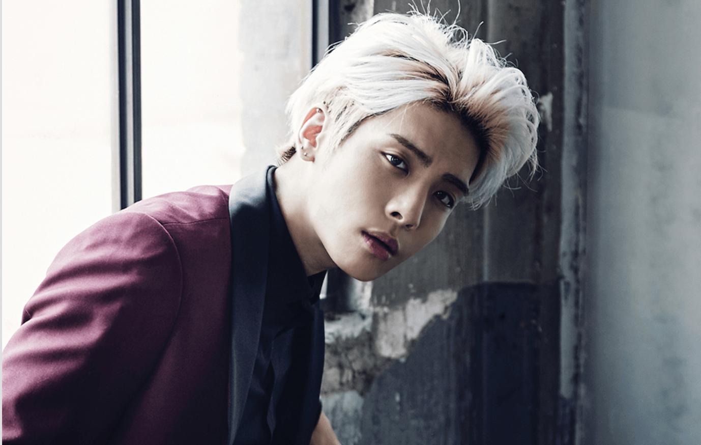 Sốc: Jonghyun (SHINee) được phát hiện tử vong trong phòng làm việc, cảnh sát nghi ngờ tự tử Sốc: Jonghyun (SHINee) được phát hiện tử vong trong phòng làm việc, cảnh sát nghi ngờ tự tử