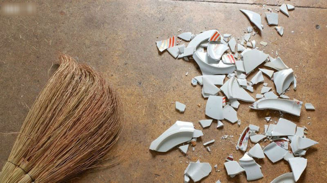 Các nàng vụng về kể kỷ niệm ngày đầu về ra mắt nhà chồng: Cô làm đổ mâm vỡ bát, cô gọi bố chồng bằng ông