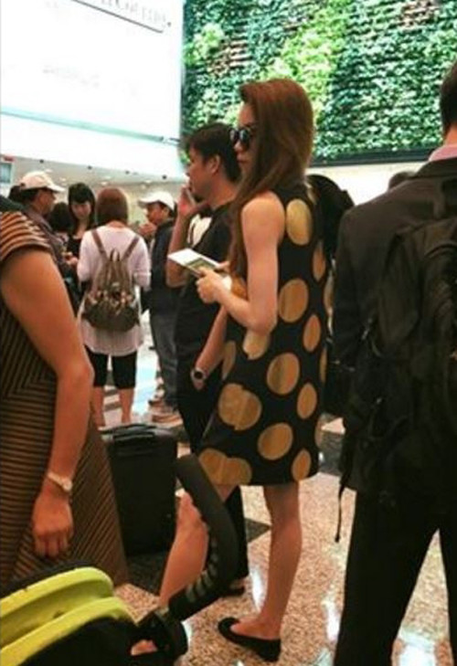 Sau chia tay, những cặp đôi này vẫn nặng nợ đến mức gây ồn ào khắp showbiz