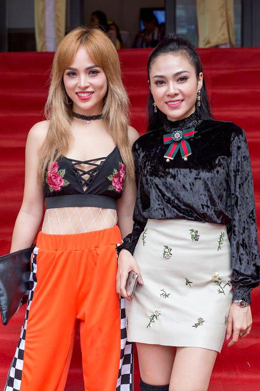 Hoa hậu Hương Giang chứng tỏ vẻ đẹp quên năm tháng dù đã là mẹ 2 con