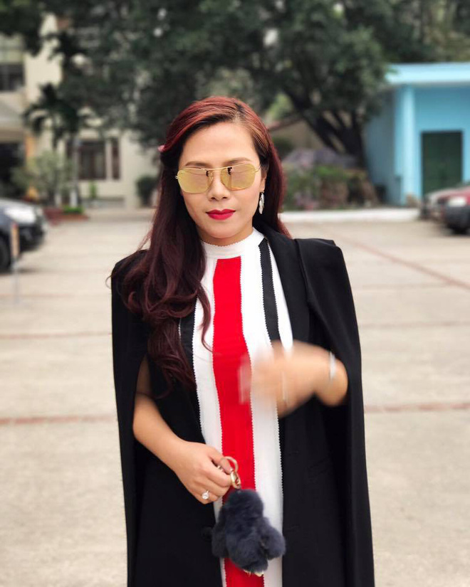 Mẹ 3 con Dương Tuấn Ngọc - cô vợ bằng tuổi đầy tật xấu của MC Phan Anh